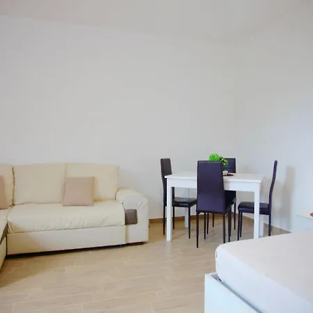 Ogliastrillo Apartment *